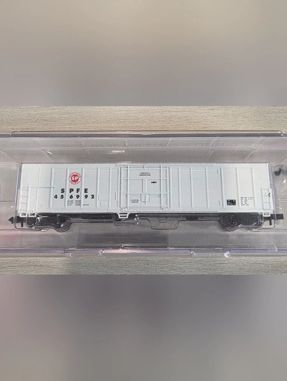 Roundhouse Products N Scale SPFE 57' Mechanical Reefer RTR